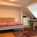 Hinterhaus Apartment No1